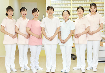 常勤スタッフも全員女性です(非常勤歯科医師として主人が入ることもあります)